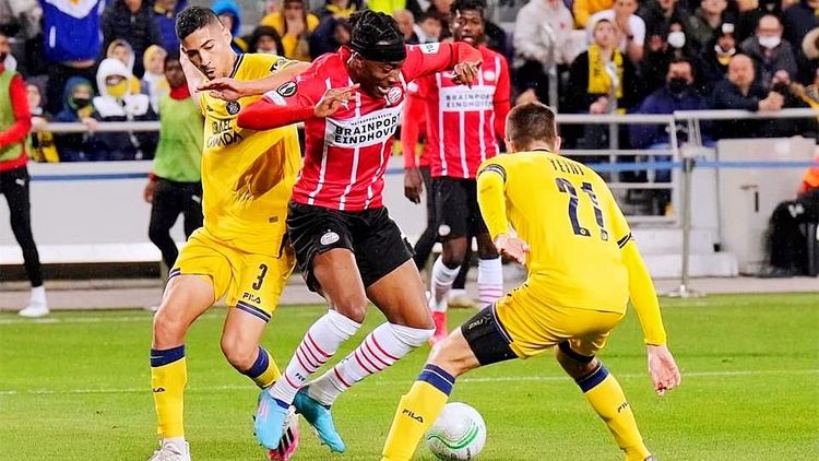 迫使76人 迫使76人