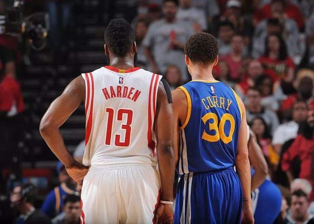 在对讲里像 在对讲里像